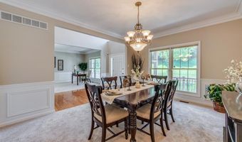 1515 Dietrich Glen Dr, Ballwin, MO 63021
