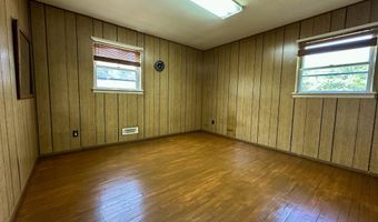 404 Harmony Rd, Middletown, NJ 07748