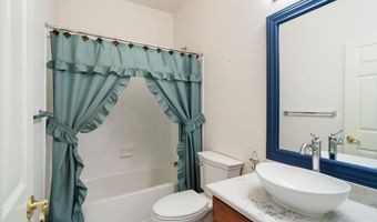 15 Five Bridges Ct, Barnegat, NJ 08005