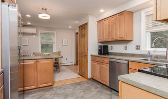 27 Grafton Dr, Bedford, NH 03110