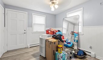 12 Parsons St, East Providence, RI 02914