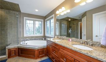 430 W Homestead Dr, Aurora, OH 44202