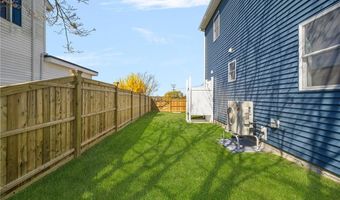 11 Gunning Ct, Middletown, RI 02842