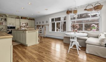852 Hale St, Beverly, MA 01915