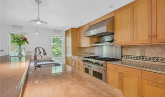 12 Howard Rd, Cumberland, RI 02864