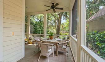 110 Coosaw Club Dr, Beaufort, SC 29907
