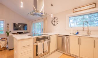 158 Stadley Rough Rd, Danbury, CT 06811