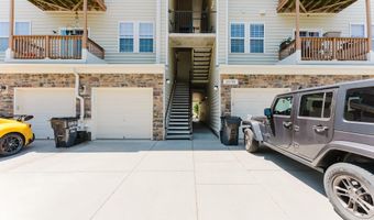 24588 BYRNE MEADOW Sq 302, Aldie, VA 20105