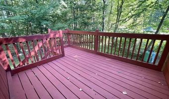 8 Wood Dr, Atkinson, NH 03811