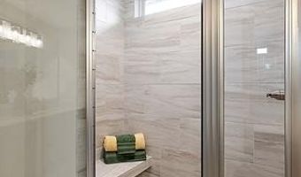 6151 N TRAILWOODS Dr, Ann Arbor, MI 48103