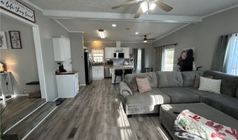 202 Blackbird Dr, Ashton, WV 25503