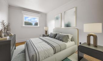 20 Sunshine Ln, Amityville, NY 11701