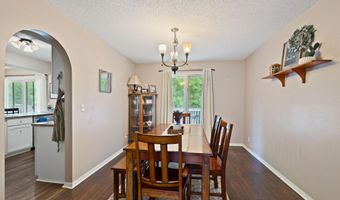 121 Chaparral Dr, Apple Valley, MN 55124