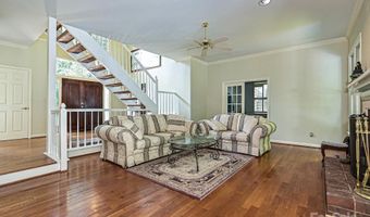 620 River Oaks Ln, Charlotte, NC 28226