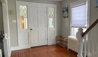 72 Sayles Ave, Warwick, RI 02889
