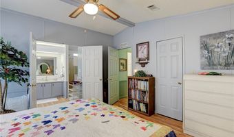 909 Dogwood Dr, Barefoot Bay, FL 32976