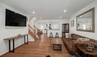 5209 DUNSTABLE Ln, Alexandria, VA 22315