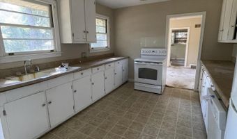 454 Izlar St, Blackville, SC 29817