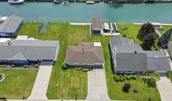 7589 Colony Dr, Algonac, MI 48001