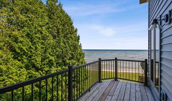 E7379 WASHINGTON Road, Algoma, WI 54201