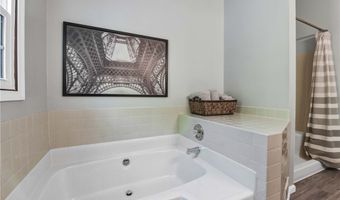705 Lake Trl, Aurora, OH 44202
