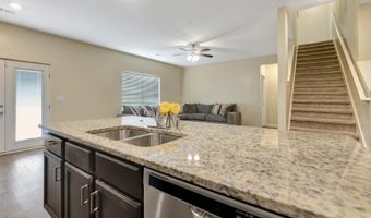 1056 FLYWAY VIEW Ln, Alabaster, AL 35007