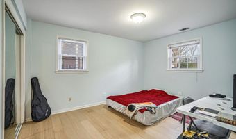 8916 MANGUM Pl, Alexandria, VA 22308