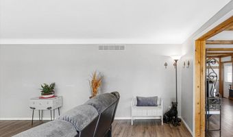 9513 Sequoia Ct, Affton, MO 63123