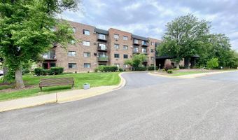 239 N MILL Rd 217, Addison, IL 60101