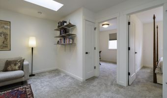 2524 NE Purcell Blvd, Bend, OR 97701