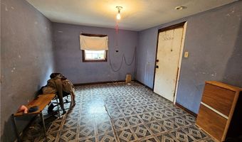 738 W 1st St, Alice, TX 78332