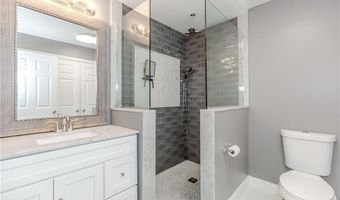 18 Willis St 18, Cranston, RI 02910