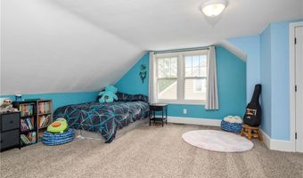 96 Dexter Rd, Scituate, RI 02857