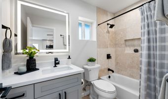 1076 Kahili St, Kailua, HI 96734