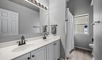 2317 Barrett Dr, Algonquin, IL 60102