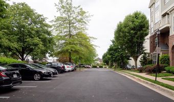 1819 KENWOOD Ave 303, Alexandria, VA 22302