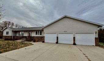 12925 Prairiewood Dr, Aberdeen, SD 57401