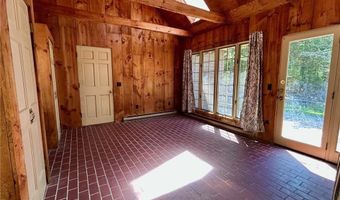 93 Provident Pl, Coventry, RI 02816