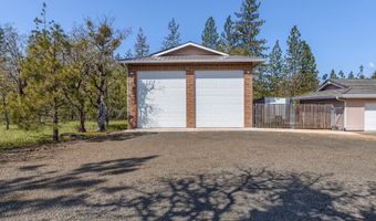 2703 Hammel Rd, Eagle Point, OR 97524