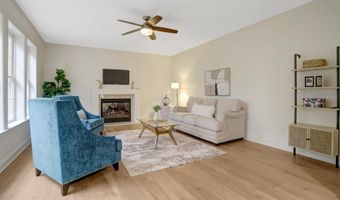 3905 COOK St, Alexandria, VA 22311