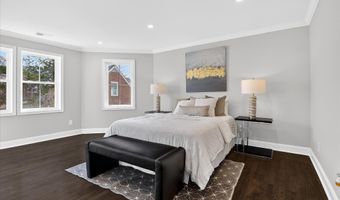 1607 N GLEBE Rd, Arlington, VA 22207