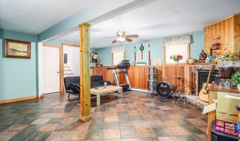 21 Chimney Dr, Bethel, CT 06801