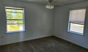 81 Bayview Ave 2, Bristol, RI 02809