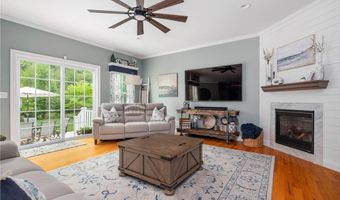 121 Stillwater Rd, Smithfield, RI 02917