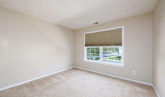 430 Wedgewood Cir, Belford, NJ 07718