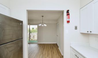 6145 EDSALL Rd 6145J, Alexandria, VA 22304