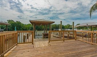 24 LAKE BREEZE Dr 24, New Orleans, LA 70129