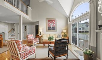 2 Amberwood Ct 2, Bourne, MA 02532