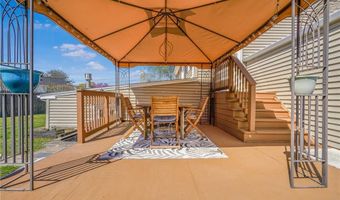 1 Pinehurst Rd, East Providence, RI 02915