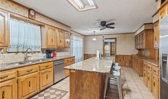 109 Meadors Dr, Alma, AR 72921